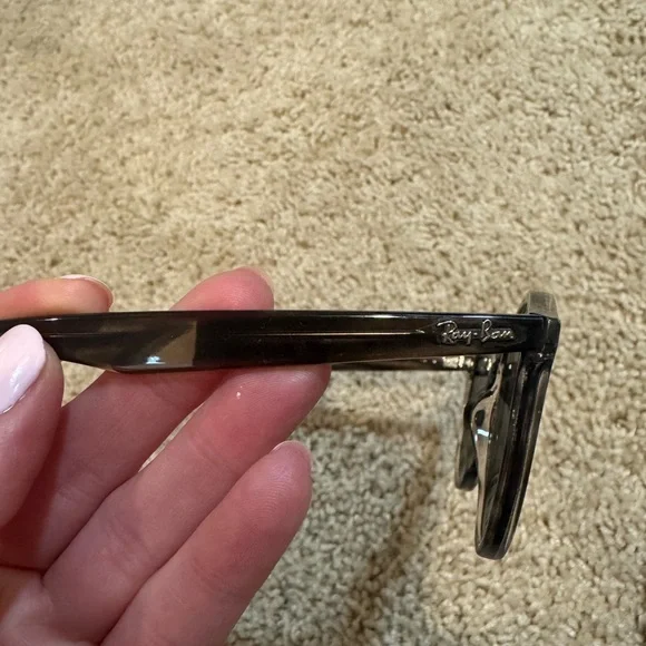 Ray-Ban Women’s Round Sunglasses with Case - Picture 4 of 8